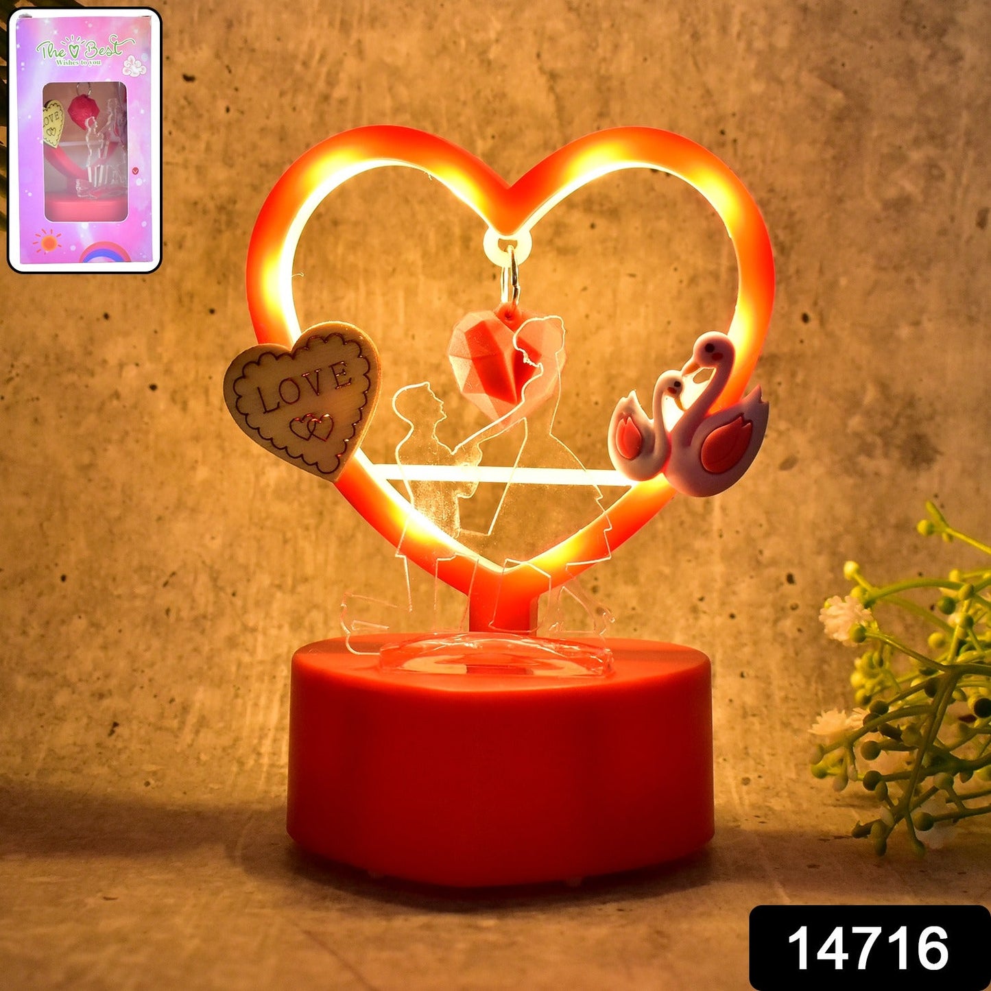 Heart-Shaped Couple Love Showpiece